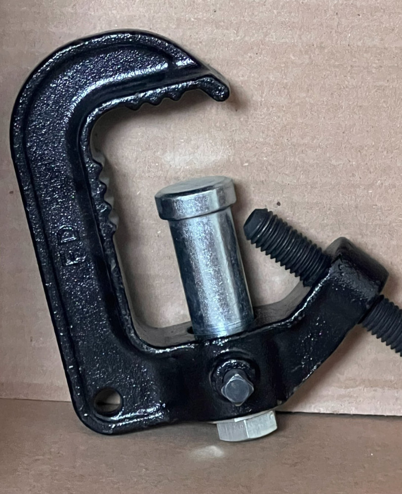 Altman Malleable Iron Pipe Clamp