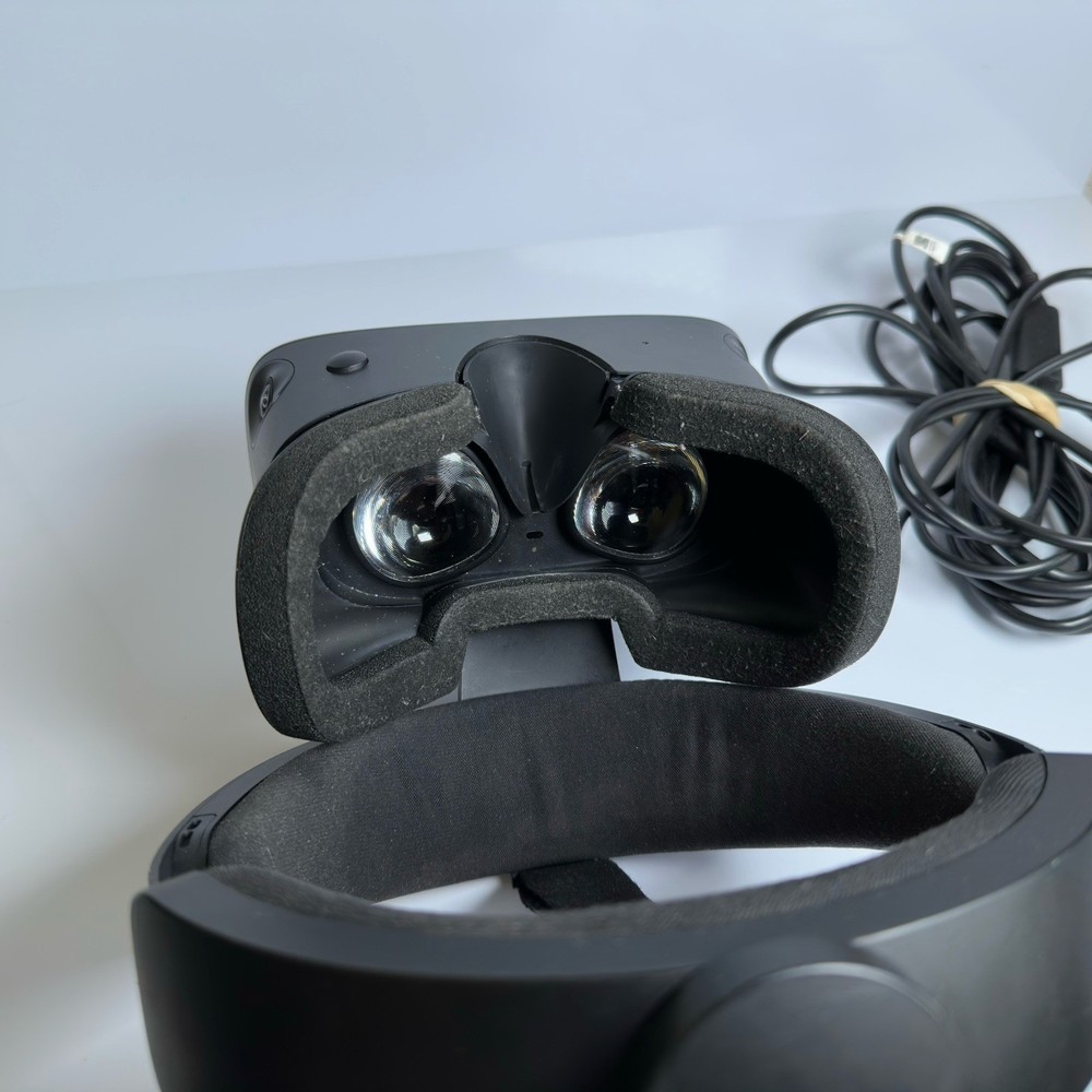 Oculus Rift S PC-Powered VR Gaming Headset Wired Cable Working Tested