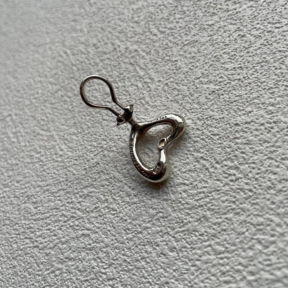 TIFFANY earring, single earring, heart design.