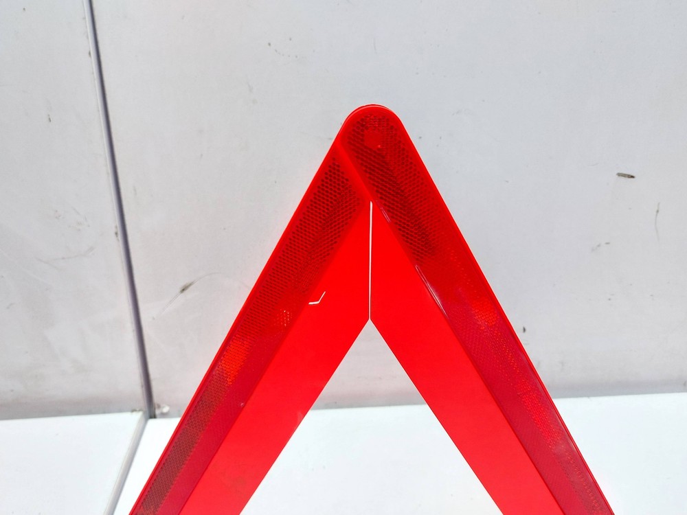 MERCEDES E CLASS C207 W207 HAZARD WARNING TRIANGLE A2048900197 2011
