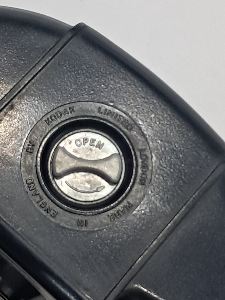 Vintage Kodak Brownie 127 Camera (a)