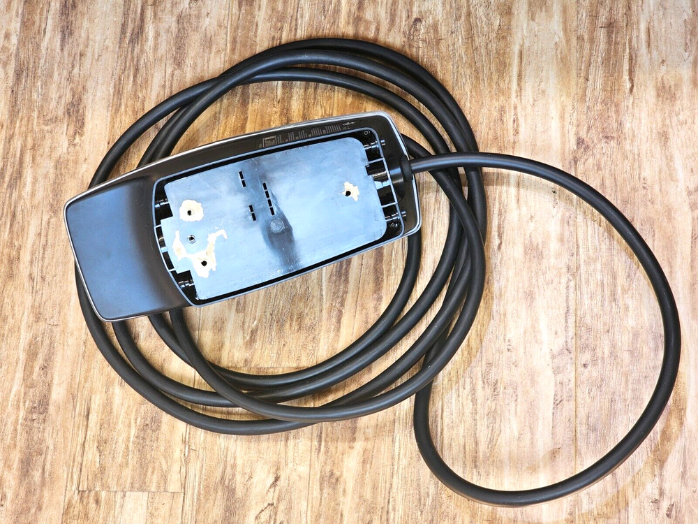 Tesla Wall Connector 86C4CE 18 Ft 48A