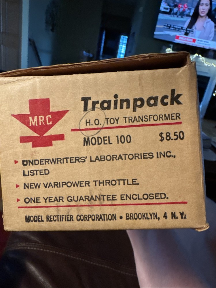 MRC Trainpack Model 100 HO Scale Trains Variable DC and fixed AC circuits Tested