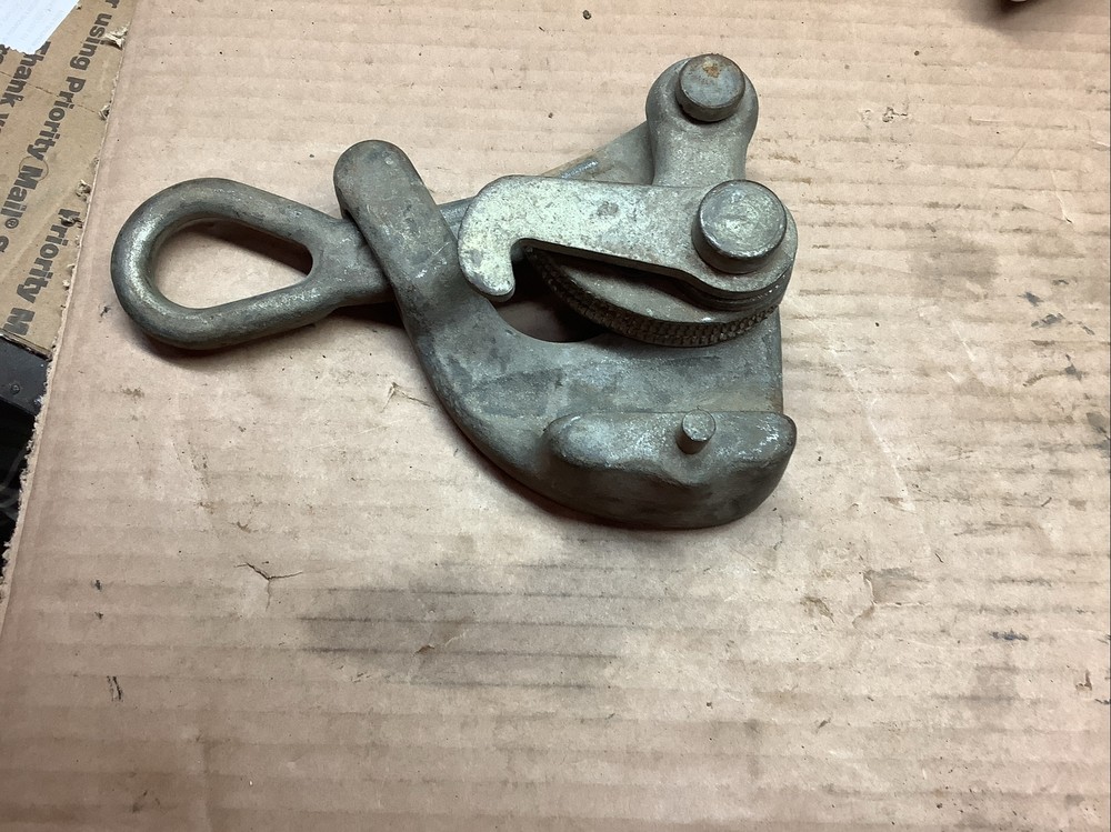 Klein Tools Cable Puller 8,000 LBS Max Load .28-.75 Size Range CAT NO. 1625-20