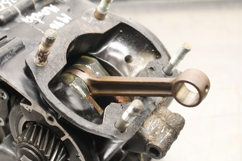 1976 Honda MR250 ENGINE MOTOR BOTTOM END 26M5090