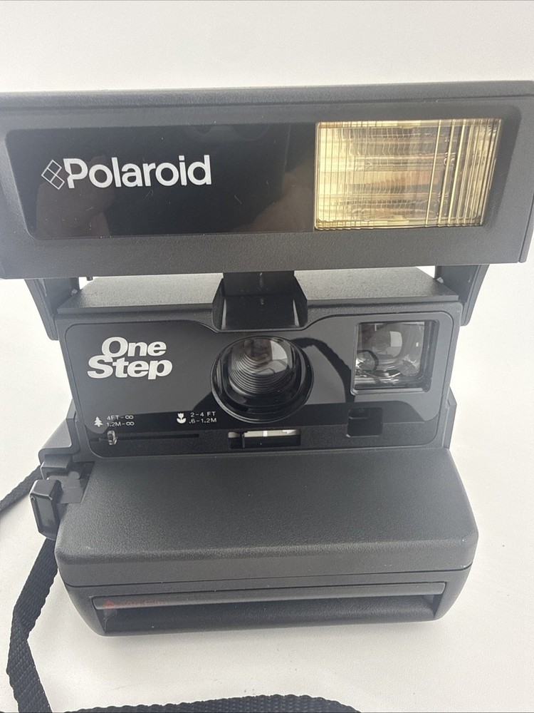 Polaroid OneStep 600 Instant Camera Black