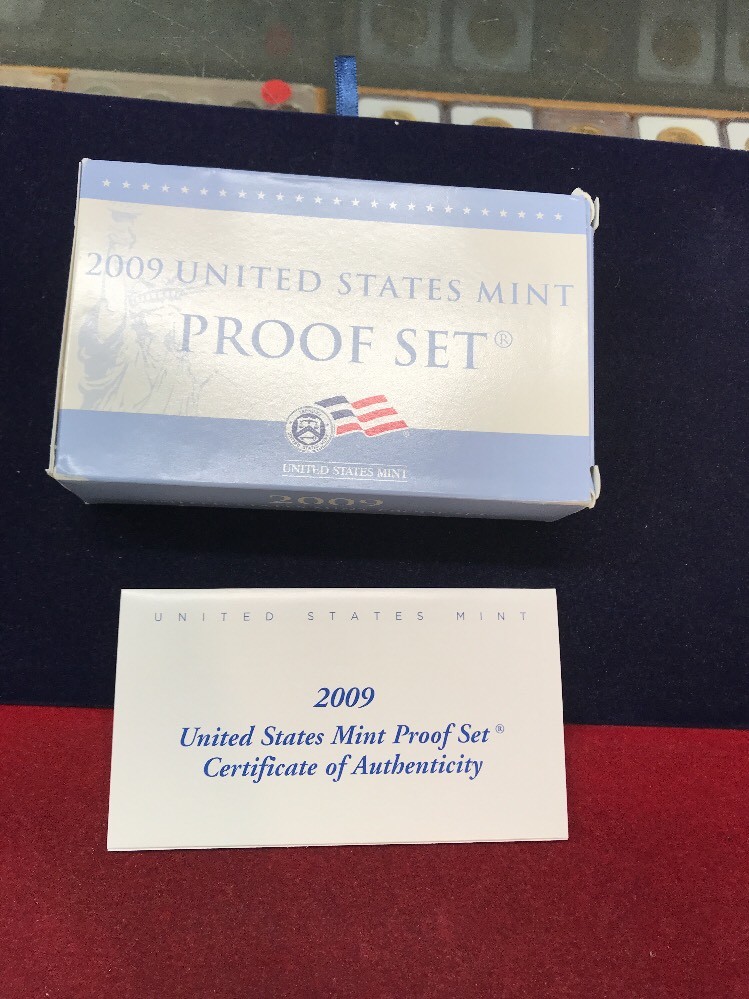 2009 Proof Set And 2009 Mint Set