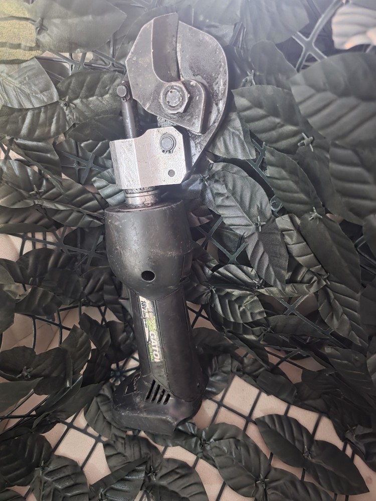 greenlee gator ES32L