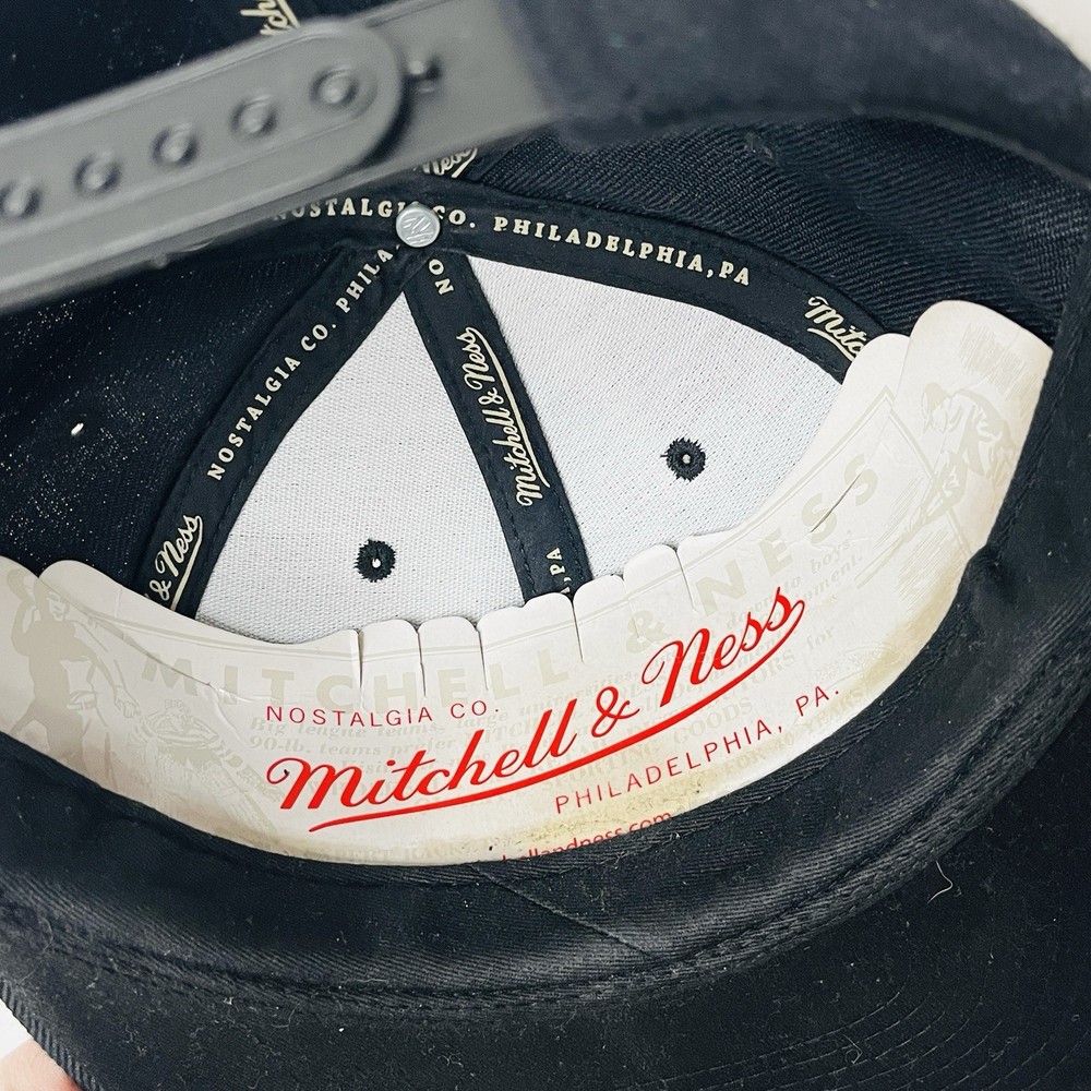 Space Jam Bugs Bunny Silhouette Snapback Hat Black Mitchell & Ness