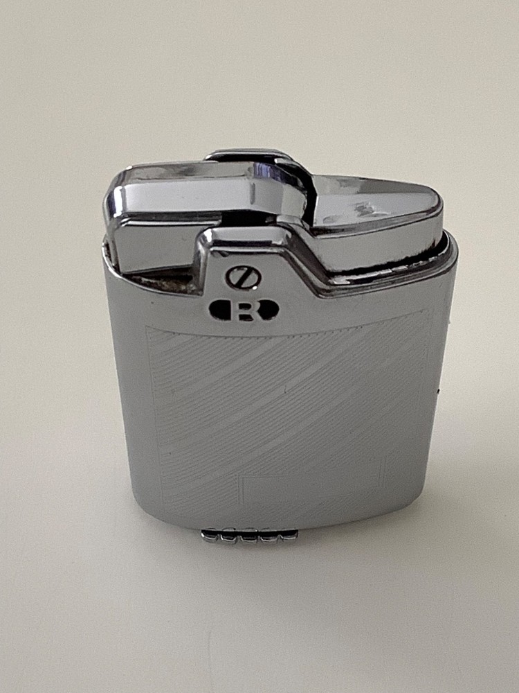 Vintage Ronson CAPRI petrol working