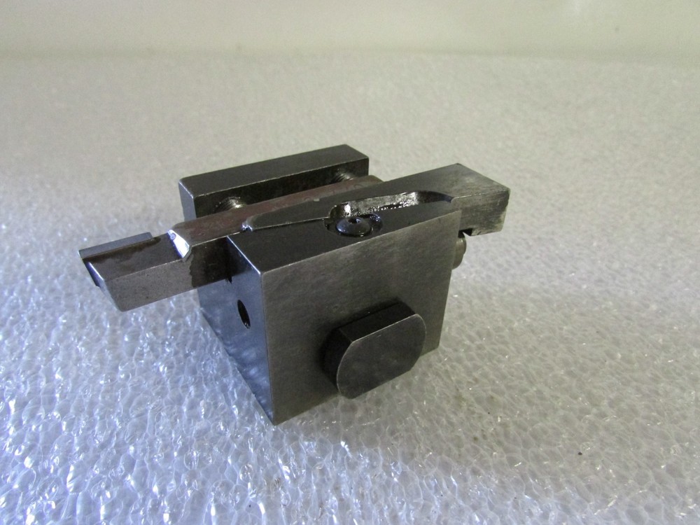 Hardinge D9 CNC Lathe Tool Post Holder