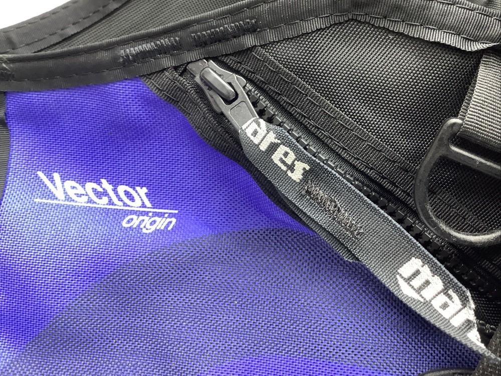 Mares Buoyancy Compensator BCD Medium Scuba Diving Vector Origin