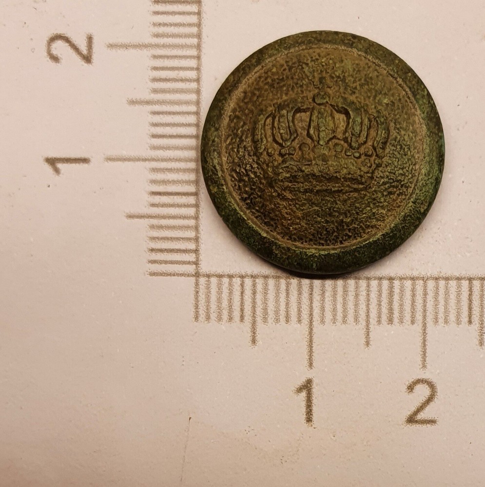 Nice Old Original WW1 German Prussian Imperial Army Uniform Button with Crown