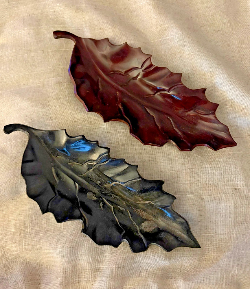 Set of 2 Unique Solid Heavy Metal Leaf Shaped Dish/Trays Sharp Oak or Maple