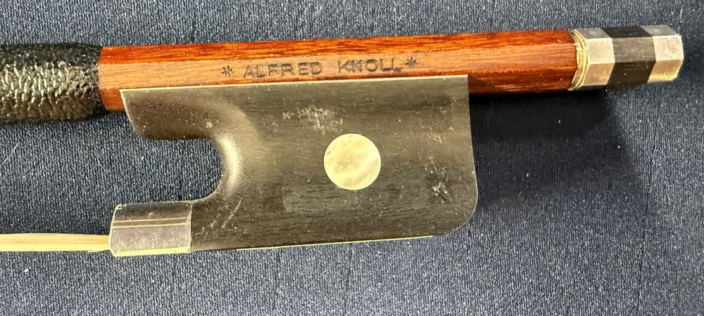 Knoll Model 325V Pernambuco Viola bow 4/4, Silver Mounted