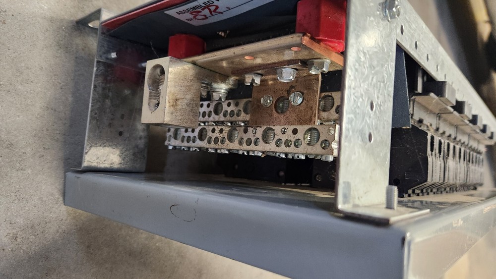 General Electric 200A x 30-SPACE Class CTL THHQB Breaker Panelboard. USED