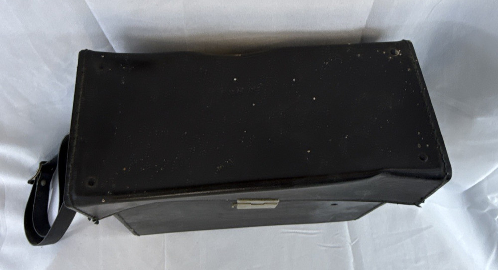 Vintage Polaroid Automatic 220 Land Camera with Case Manual Flash Untested
