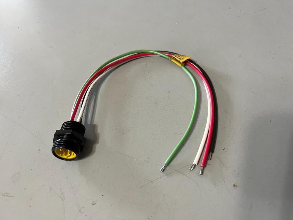 Brad Harrison, External Thread Receptacle, 1R4006A20A120