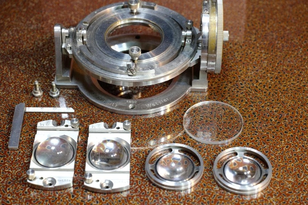 Leitz Universal Rotating Stage UT4 Transmitted Polarizing 4-Axis SN1892 From JP