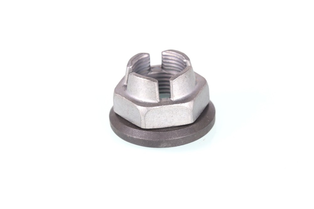 1x Front Hub Nut GH-393960