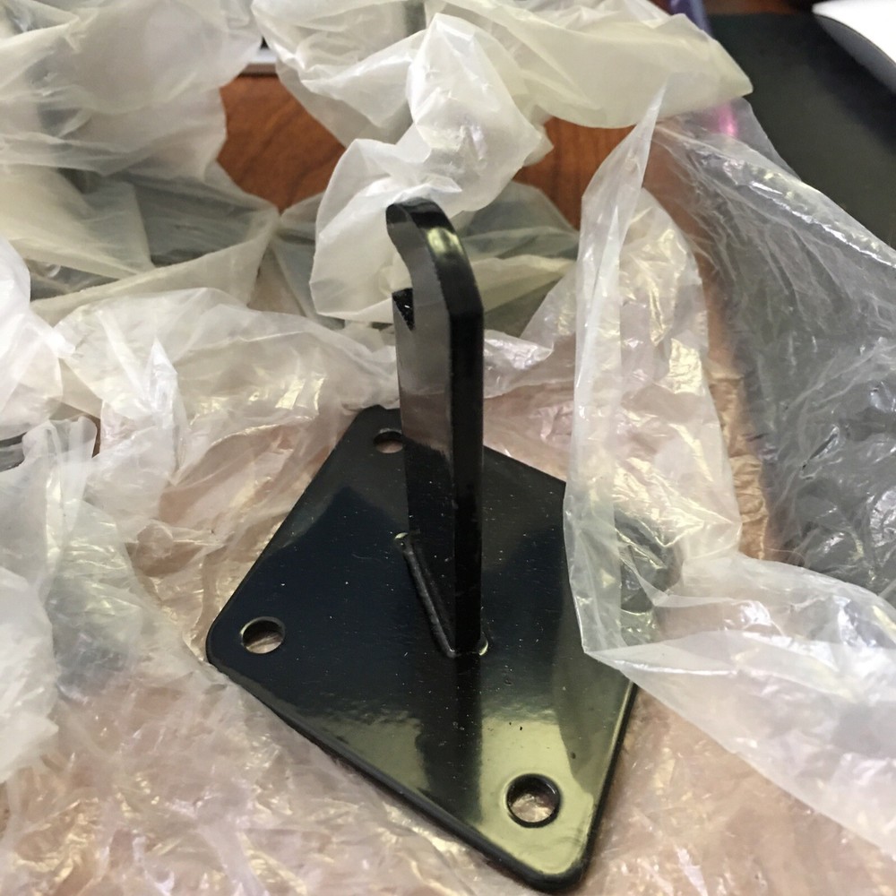 (8-Pk) Wall Mount Bracket Black S-19930BL for Gridwall Panel