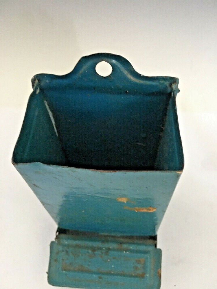 Country Store Primitive Old BLUE Painted Wall Match Holder