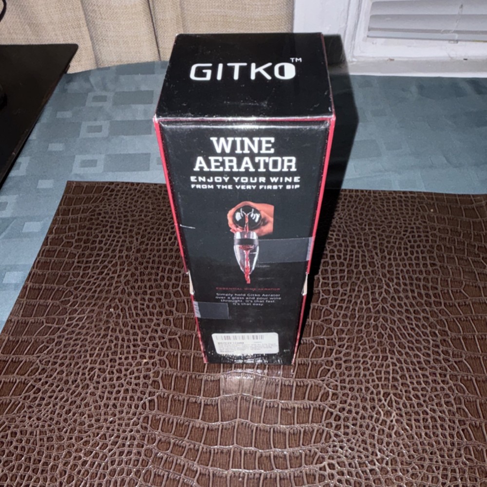 GITKO Wine Aerator Clear Black Dual Color Plastic Wine Pourer Oxygenator