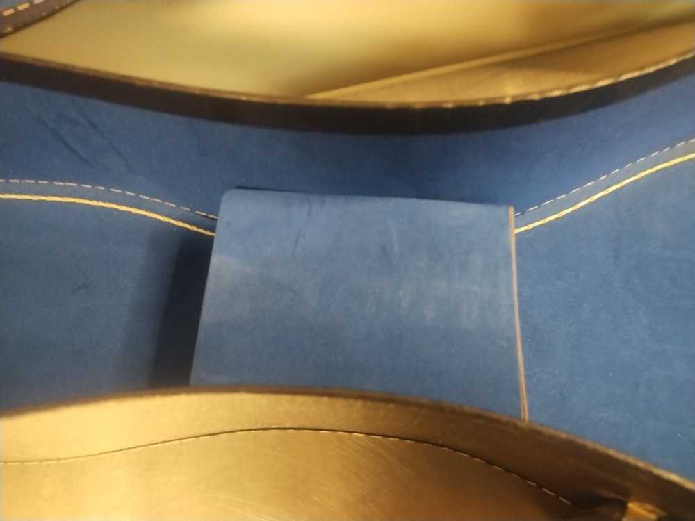 Vintage Mandolin A-Style Chipboard Case.