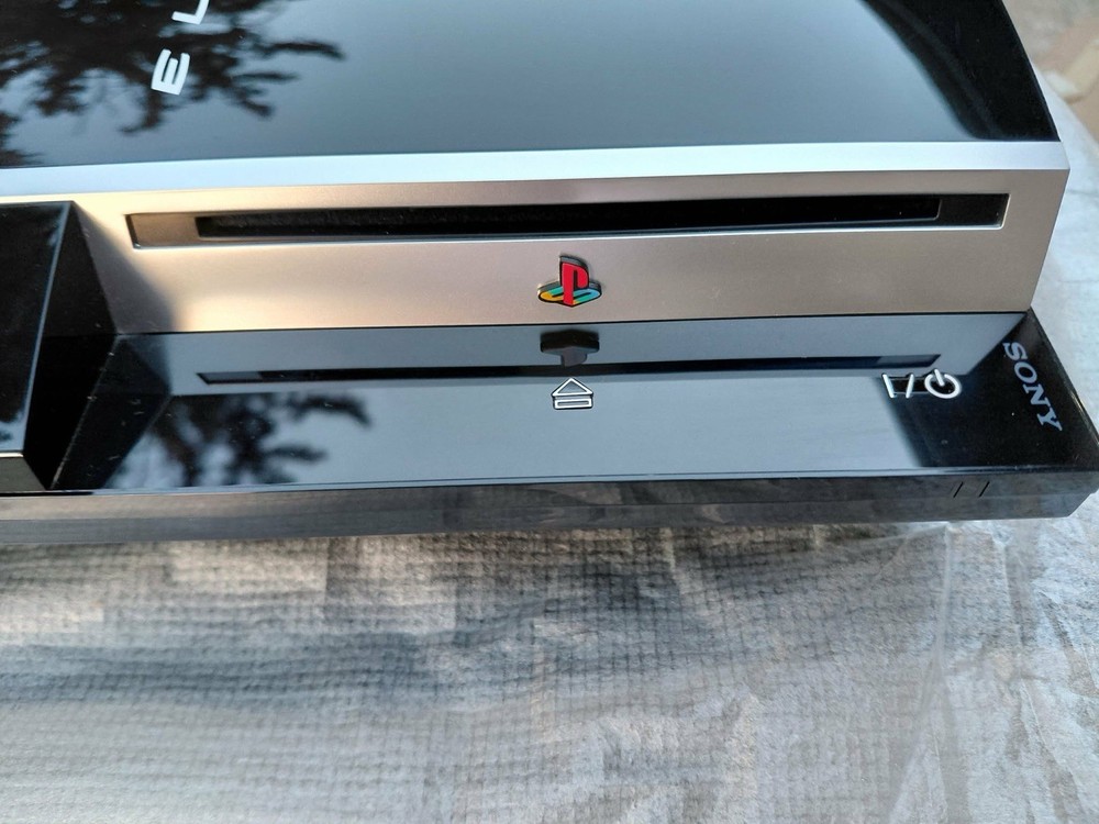 Sony PlayStation 3 CECHL01 80GB Black Console Bundle w/ Controller, Box, Cables