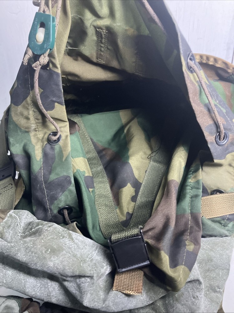 US Military Field Pack Combat Backpack Rucksack W/ Frame Nylon Medium LC-1