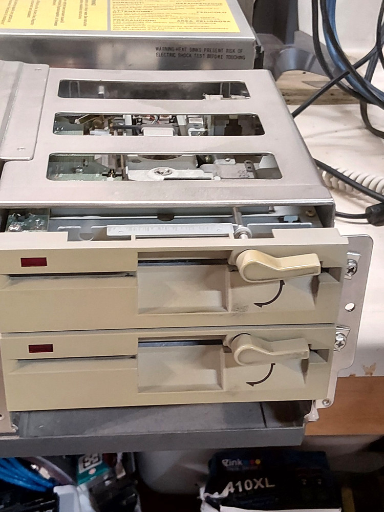 80s Turbo PC Personal Computer AT POWERS ON - READ