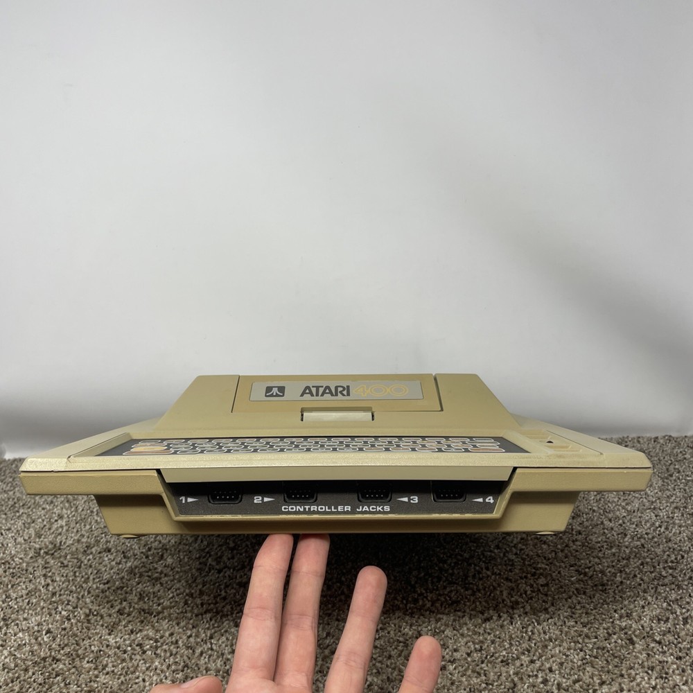 Atari 400 Computer System Partially Working READ COSMETIC DAMAGE