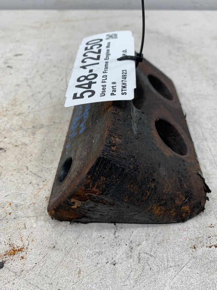 1998 Cummins N14 Celect Plus Engine Mount (548-12250)