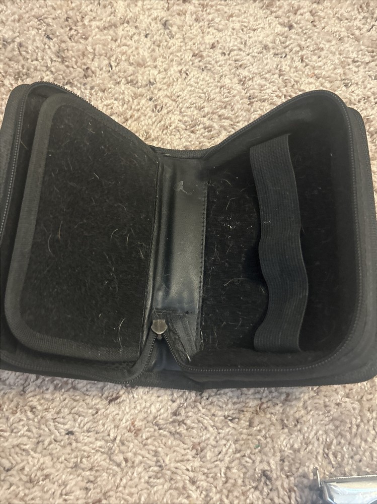 Nintendo DSi Wallet Fold Carrying Case Black - Used