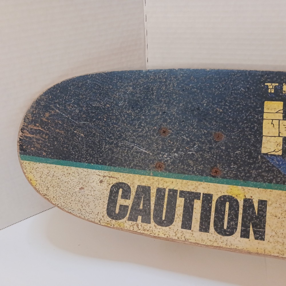 Vintage 2002 Marvel The Incredible Hulk Caution Skateboard Complete