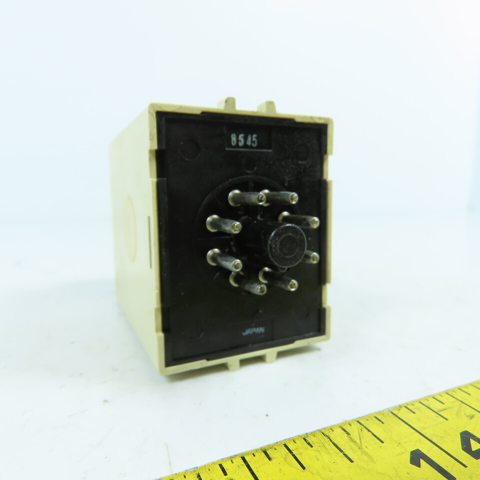 Allen Bradley 700-HTM12KZ24 Ser A Multi-Range Timer ON Delay 24VDC 5A 120VAC