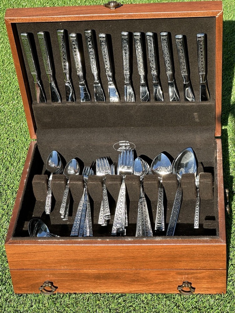 Fabulous MCM Mid Century Oneida Distinction Lisbon Pattern 13/5pc Pl S Flatware