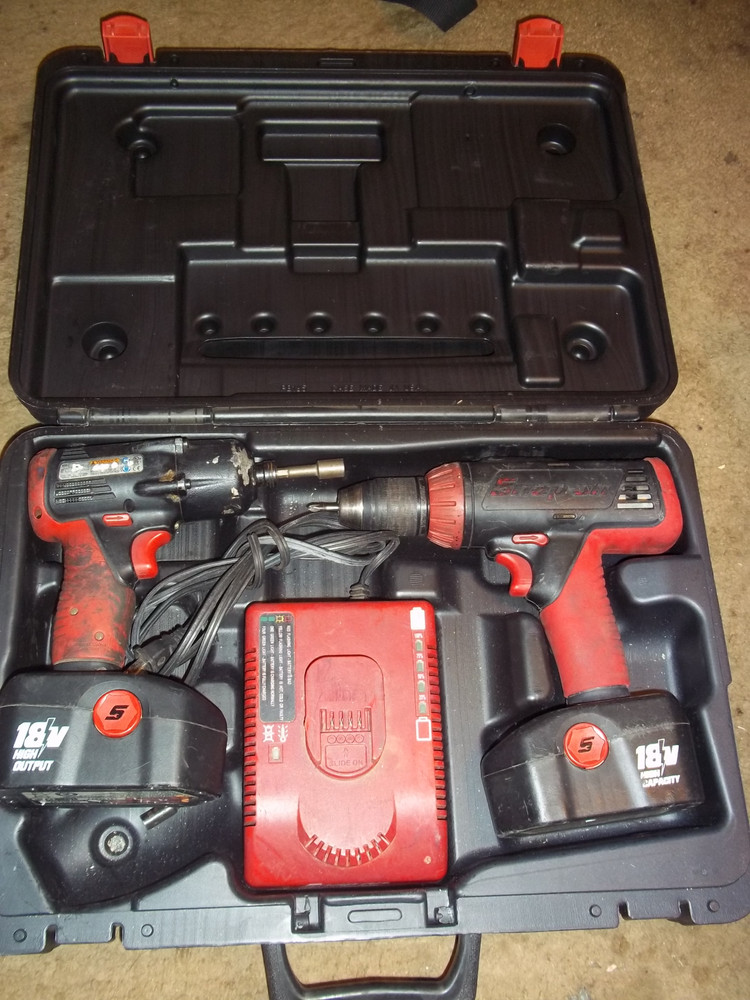 Snap-On 18 Volt Drill & Impact Kit in Case