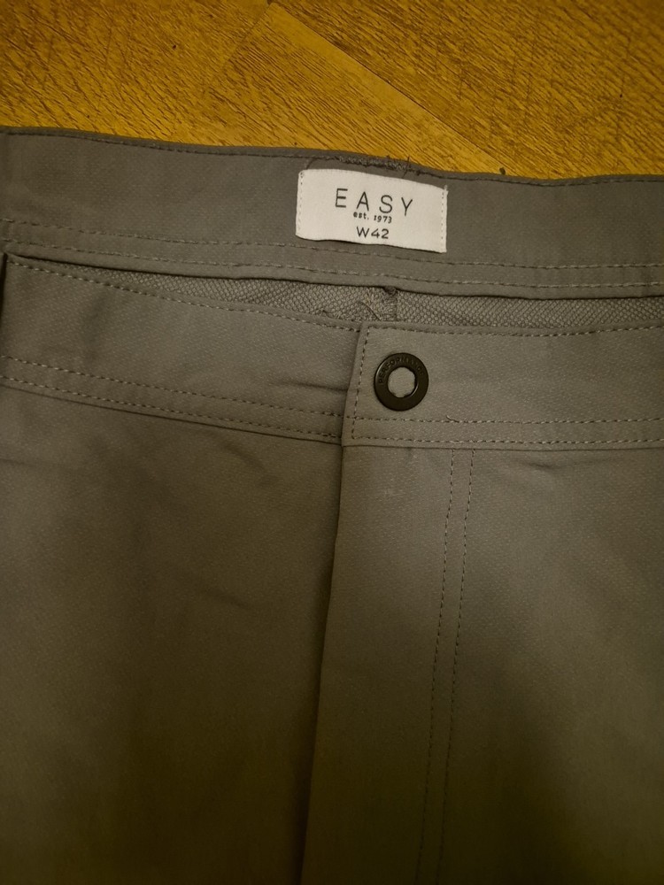 MENS EASY CARGO SHORTS W42 GREY