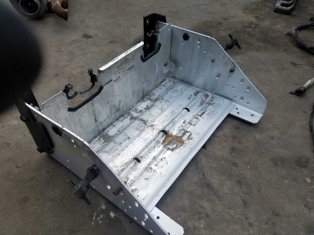 2012 INTERNATIONAL PROSTAR BATTERY BOX