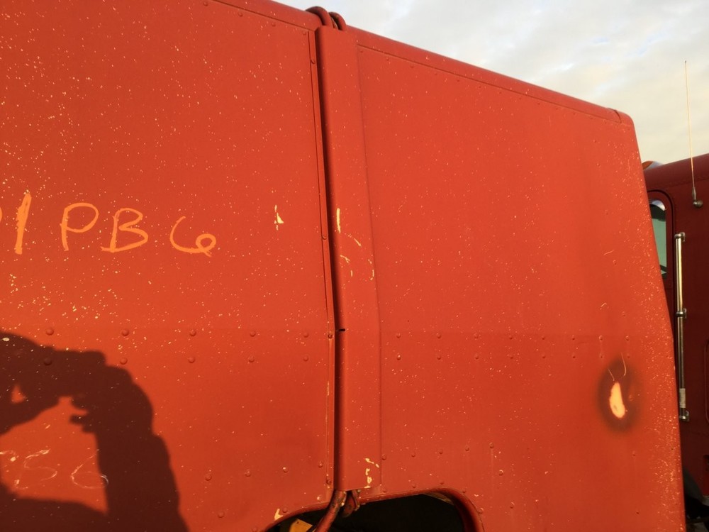 Peterbilt 352 COE BACK Panel