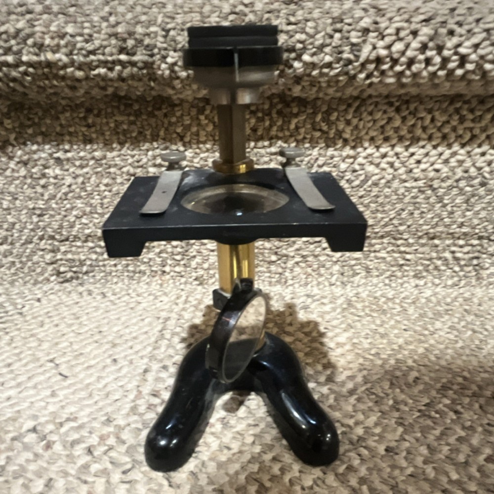 Vintage E Leitz Wetzlar Brass Microscope with Black Base Collectible
