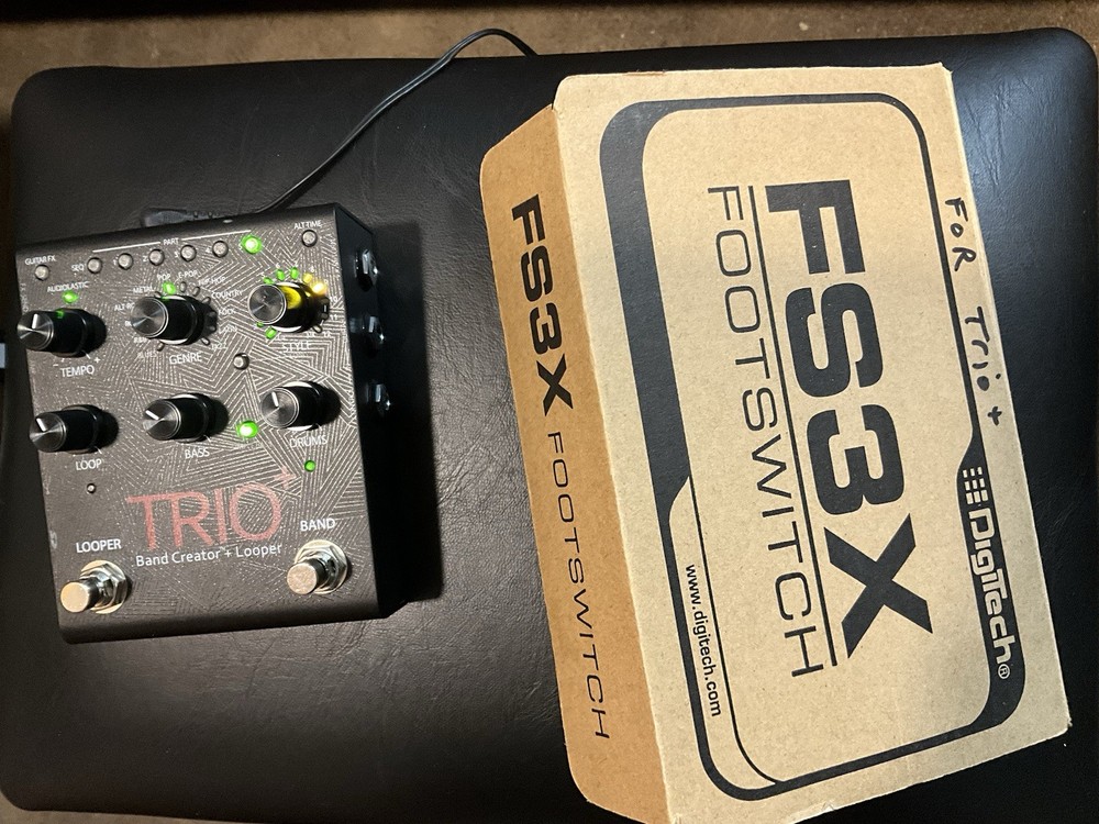 DigiTech TRIOPLUSV04 Trio Looper Footswitch Display Band Creator open boxes mint