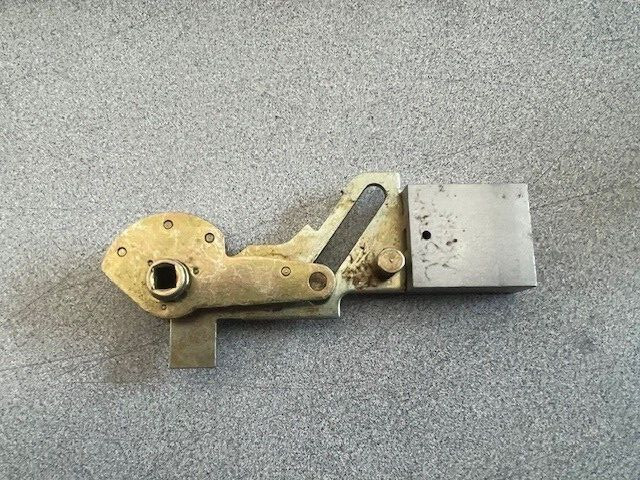 YALE SECURITY 8700 FL DEADBOLT ASSEMBLY USED