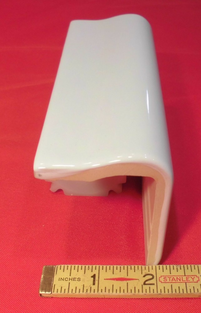 1 pc. "Brightest Gloss White" V Cap; Ceramic Trim Tile; Counter Top Edging: NEW