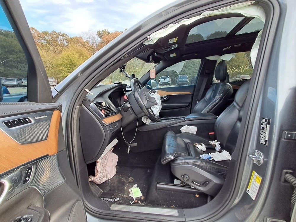 XC90 2016 Glove Box 4865013