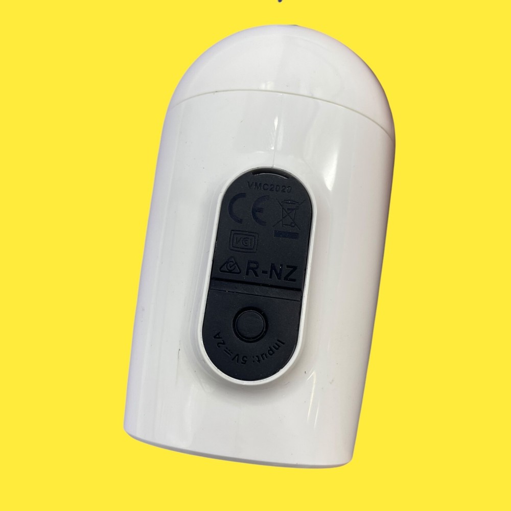 AS/IS Arlo Essential Security Camera VMC2020 #1000 z65b274