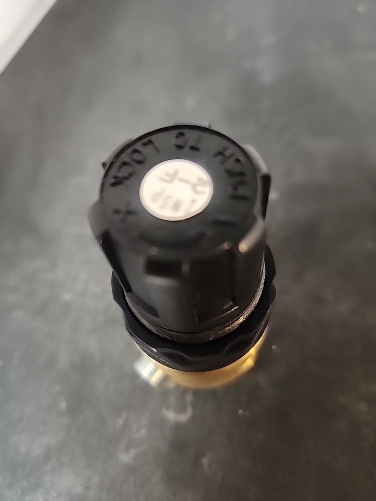 WILKERSON REGULATOR R04-02-000. Brass NOS