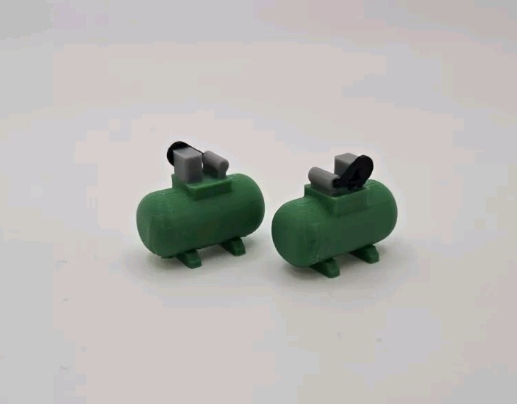 1/50 Scale Small Shop Compressor *2 Pack* in Green