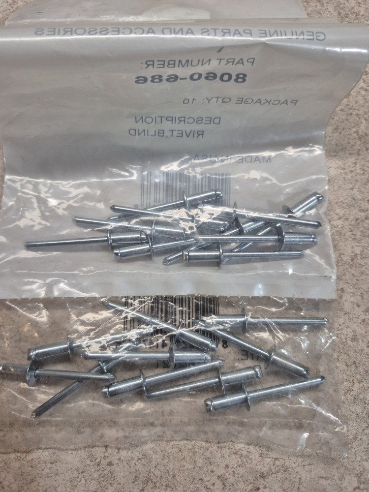ARCTIC CAT CHASSIS RIVET (10)  8060-686